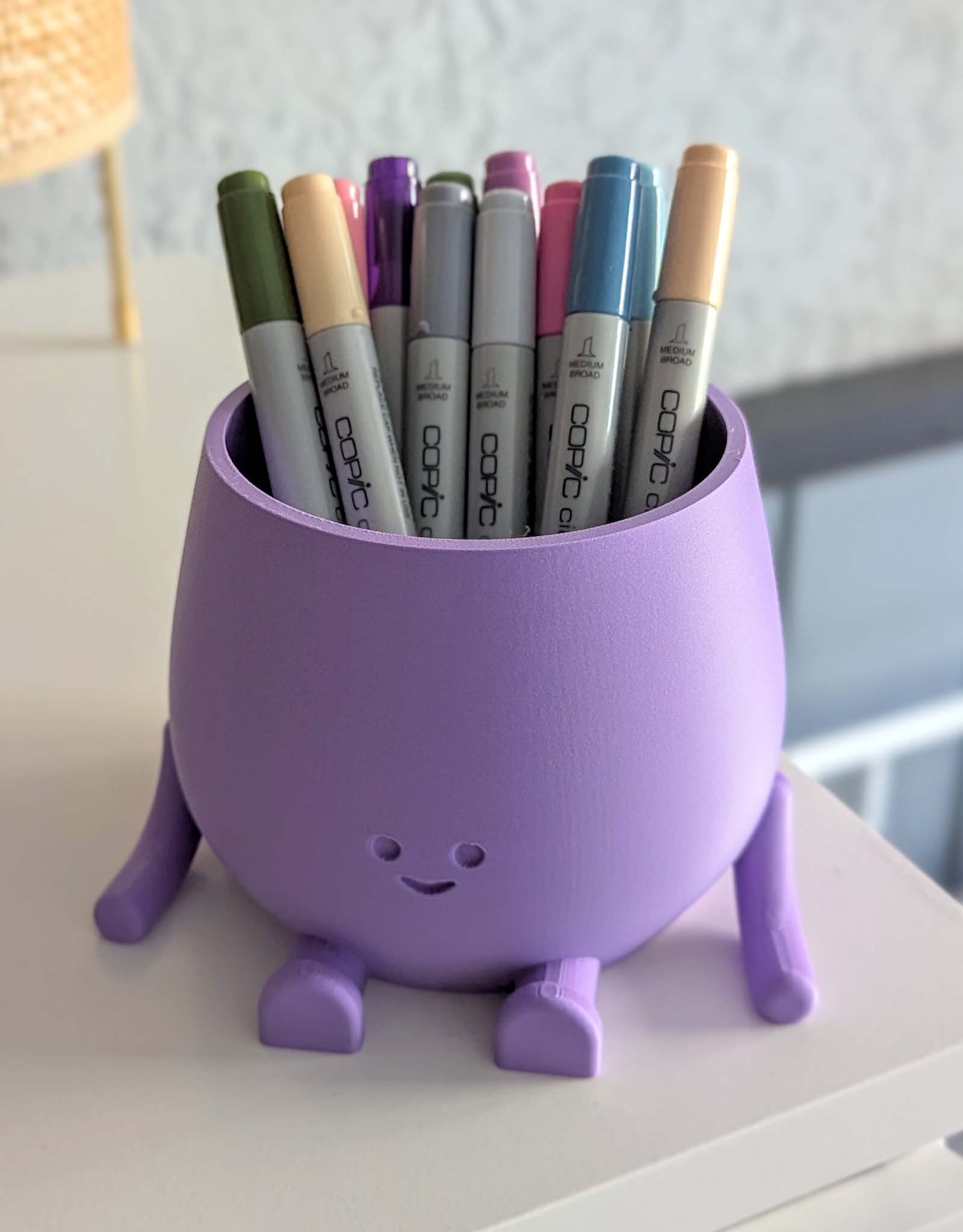 Happy pencil holder
