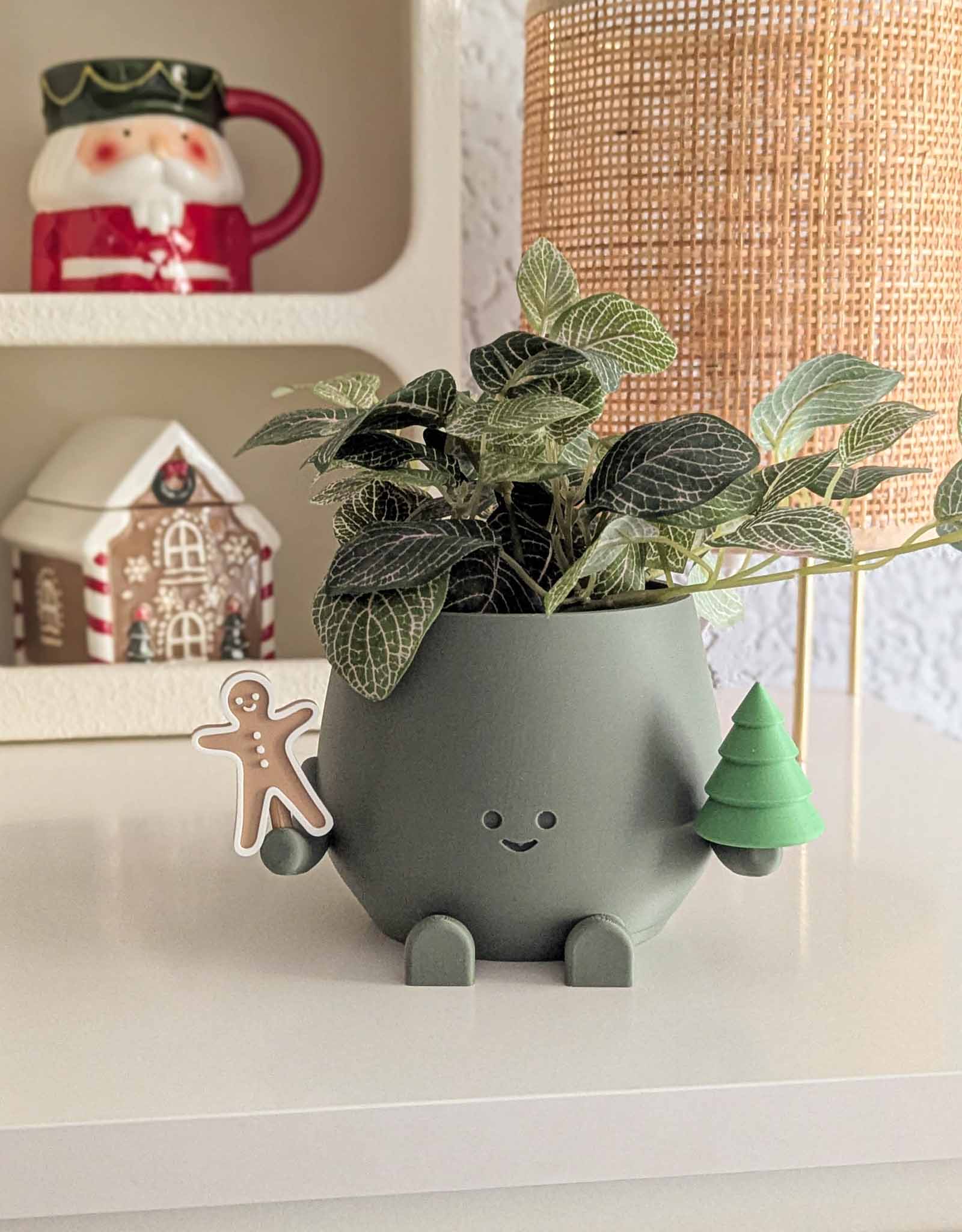 Happy Christmas plant pot