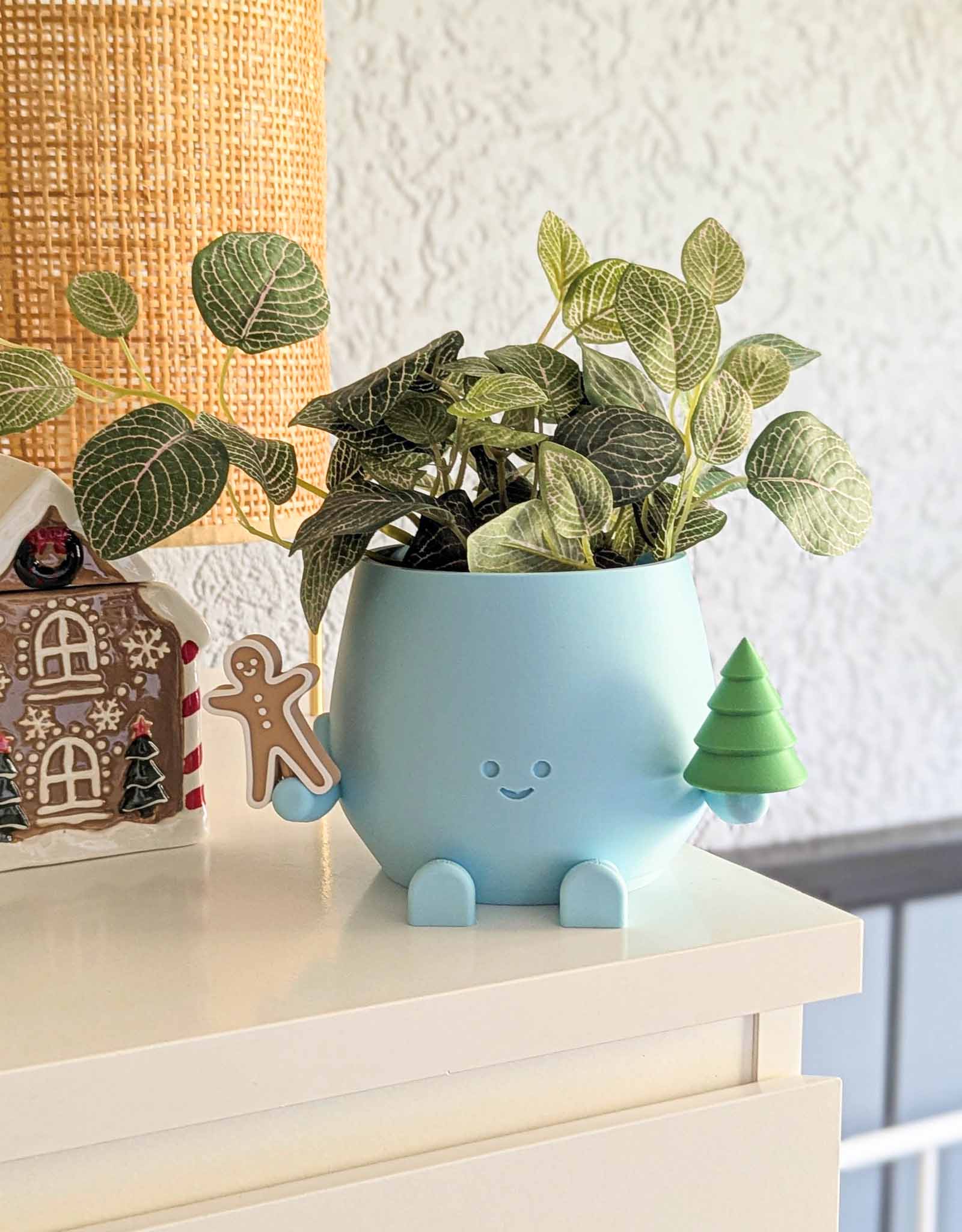 Happy Christmas plant pot