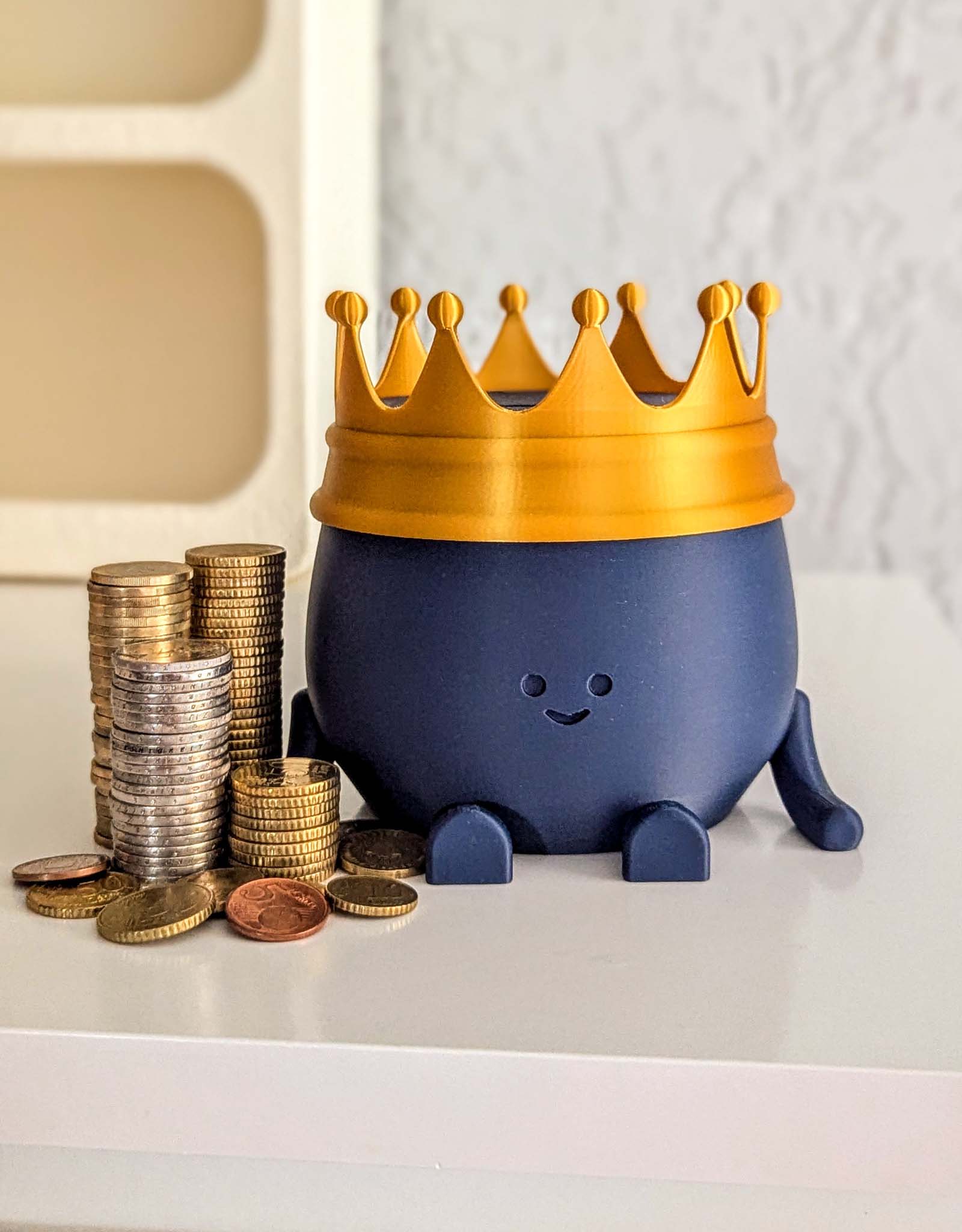 Happy King piggy bank
