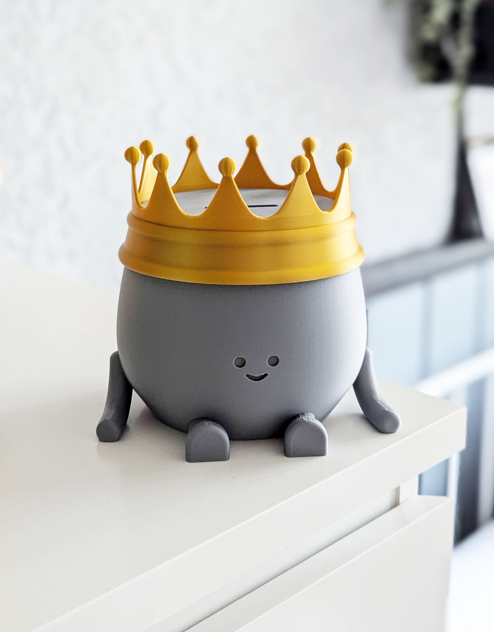 Happy King piggy bank