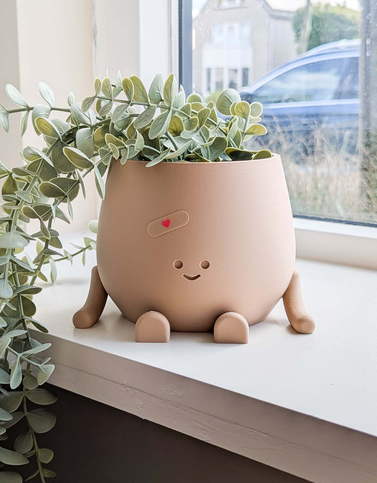 Happy imperfect plant pot