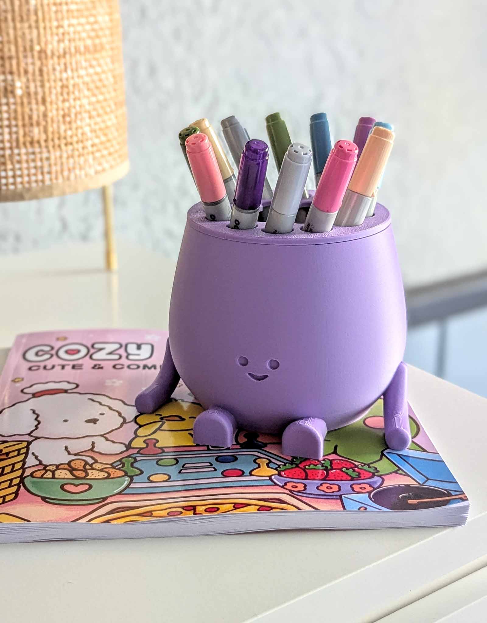 Happy pencil holder