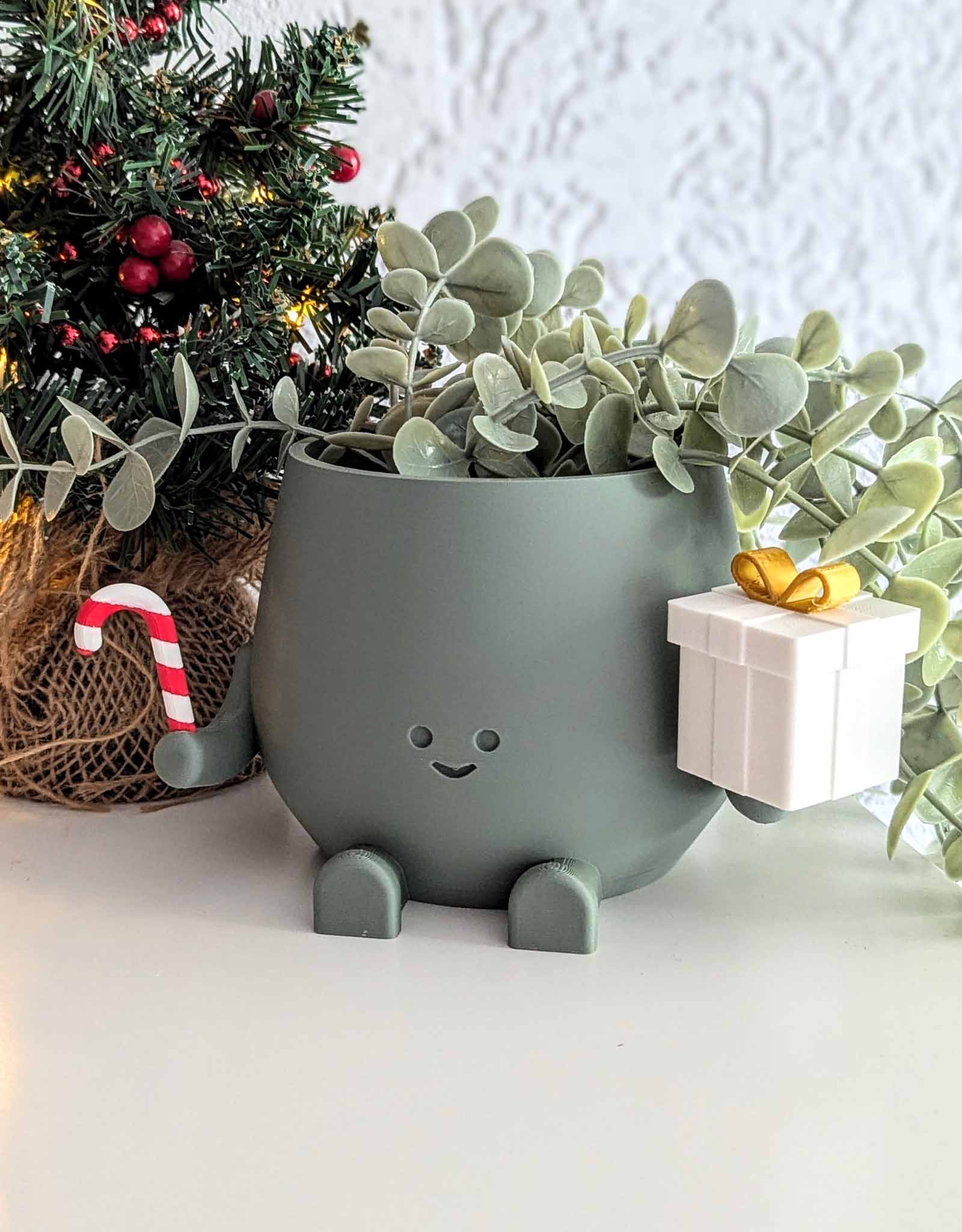 Happy Christmas plant pot 
