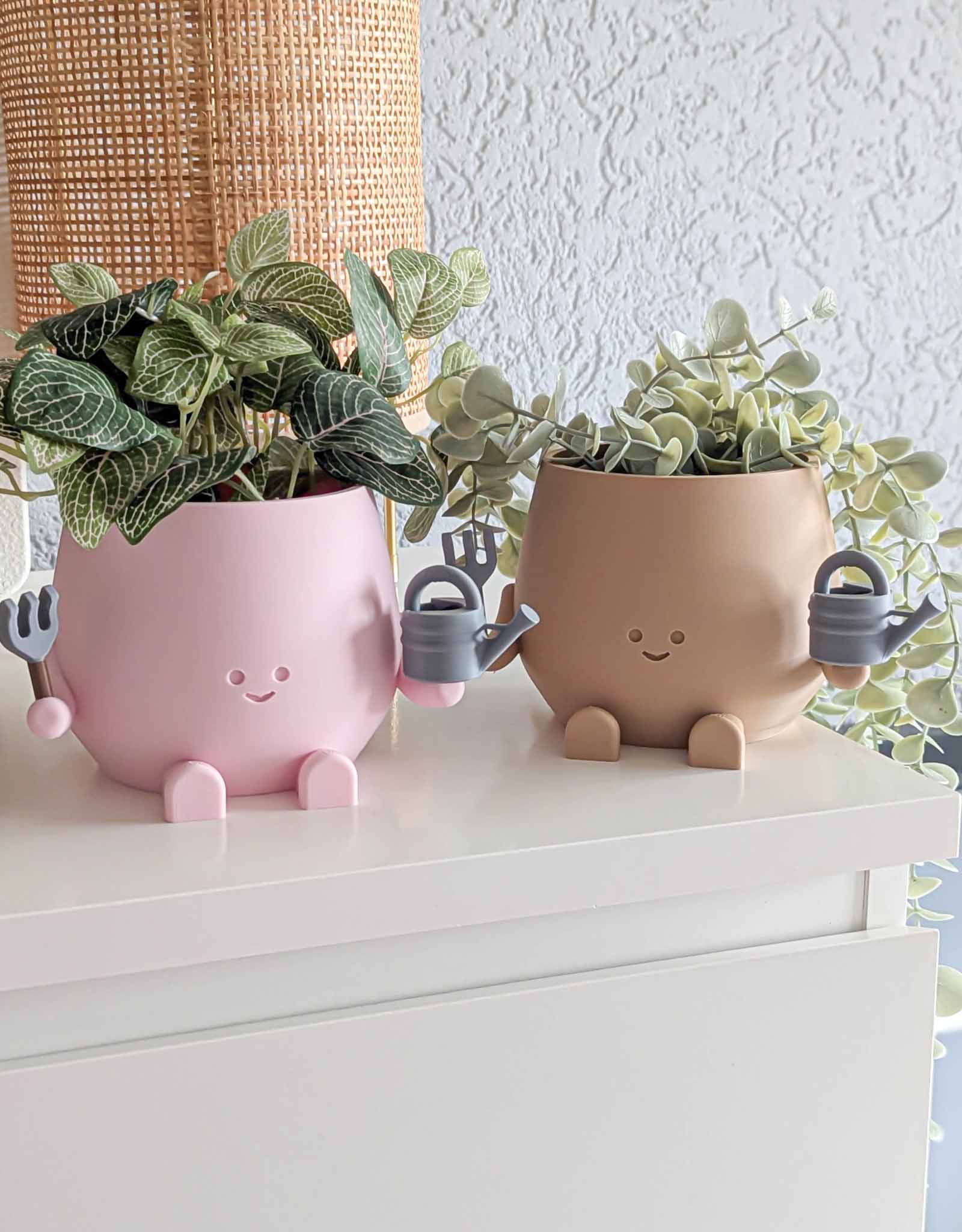 Happy gardener plant pot