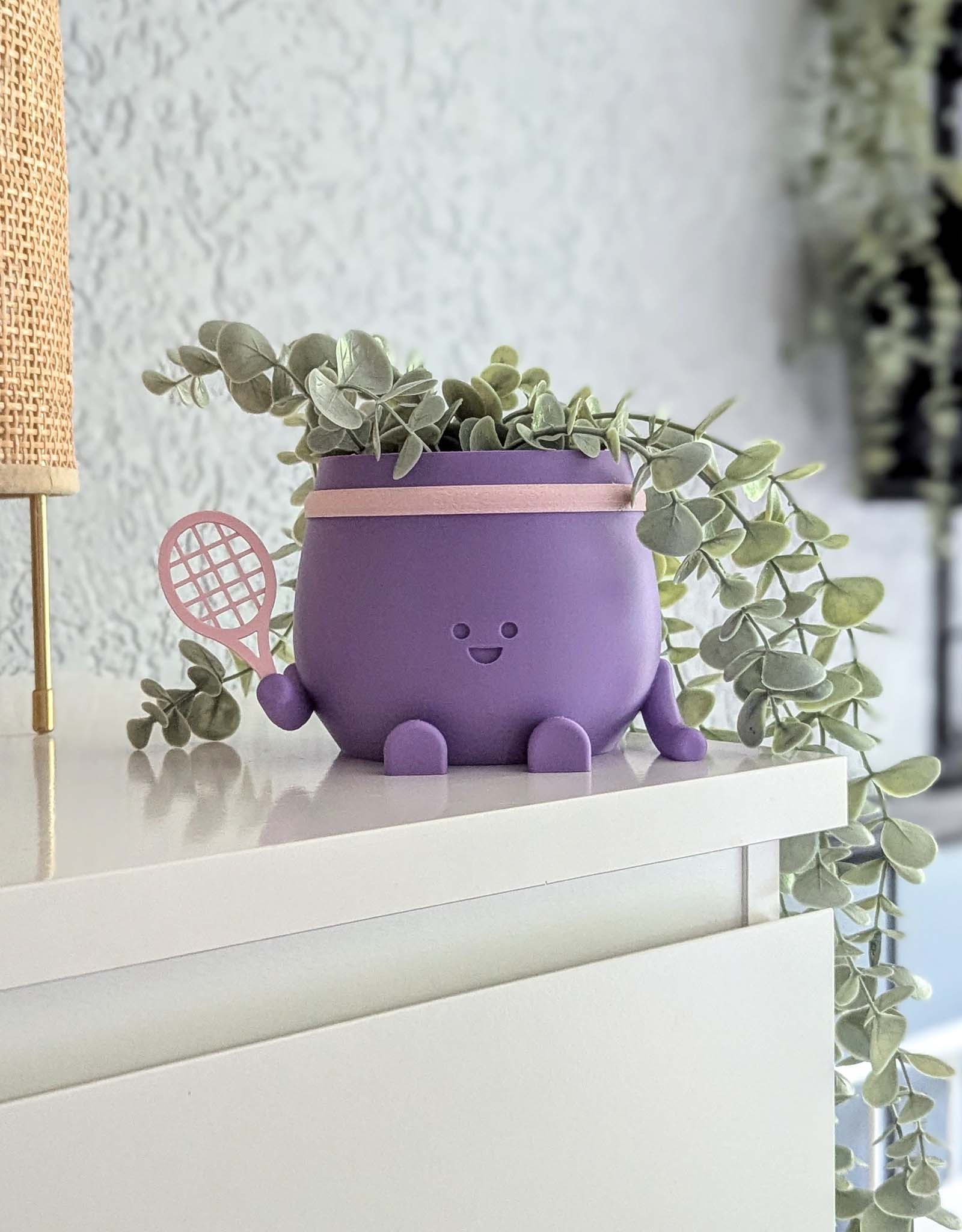 Happy tennis plant pot