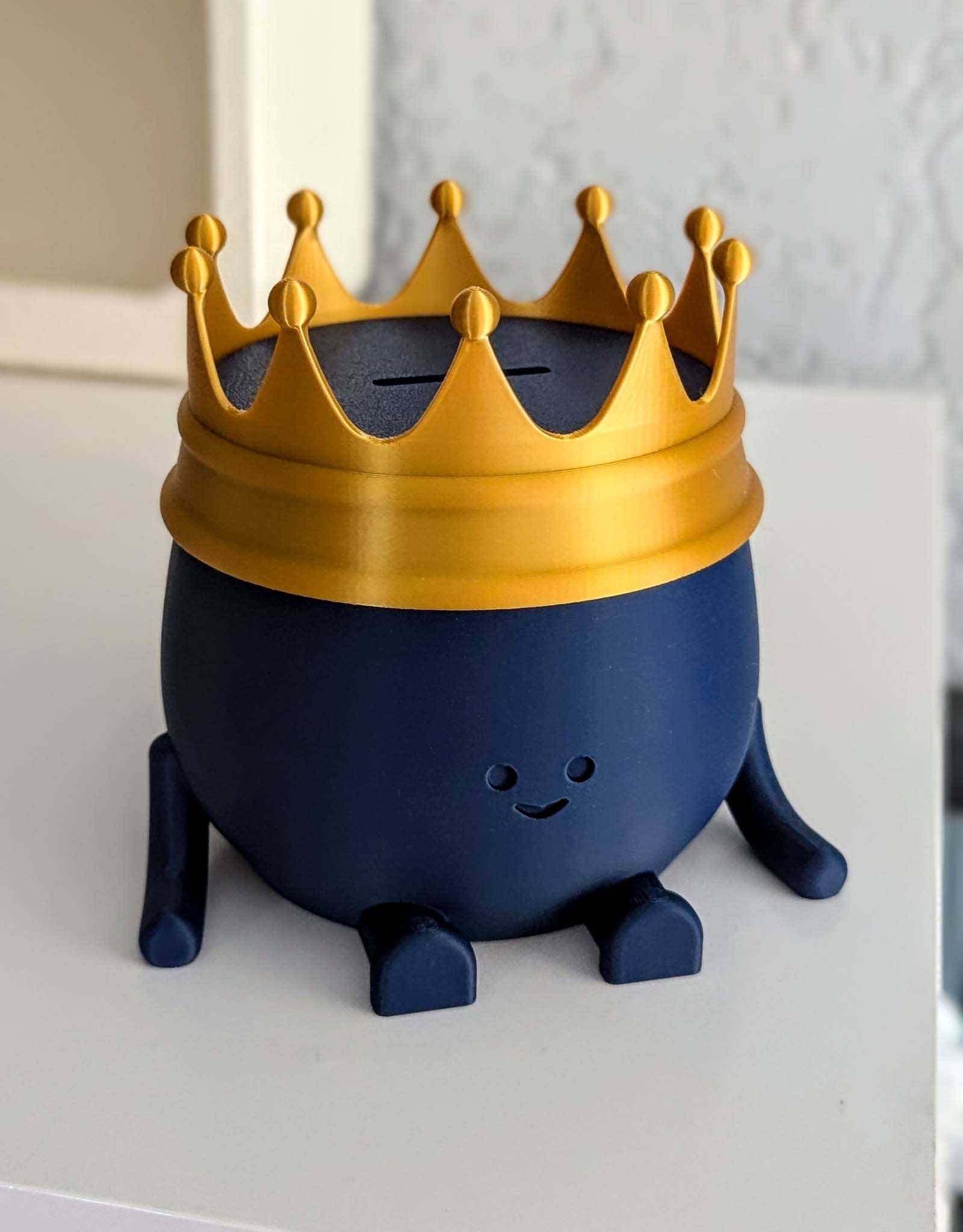 Happy King piggy bank