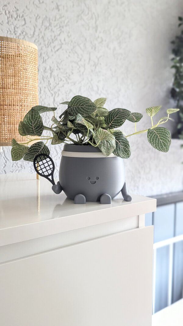 Happy tennis plant pot - Image 10