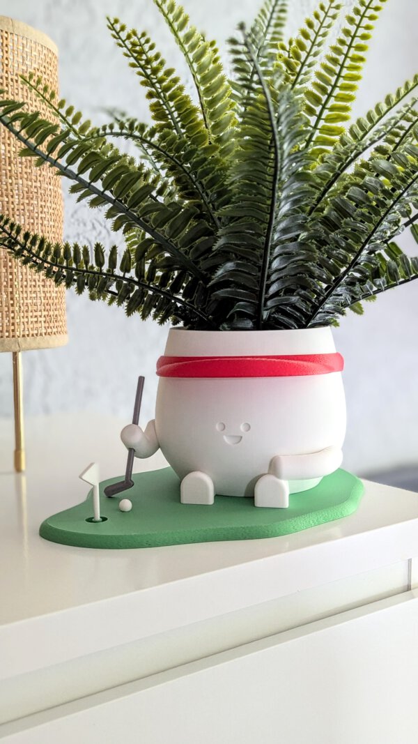 Happy golf player plant pot - Image 3