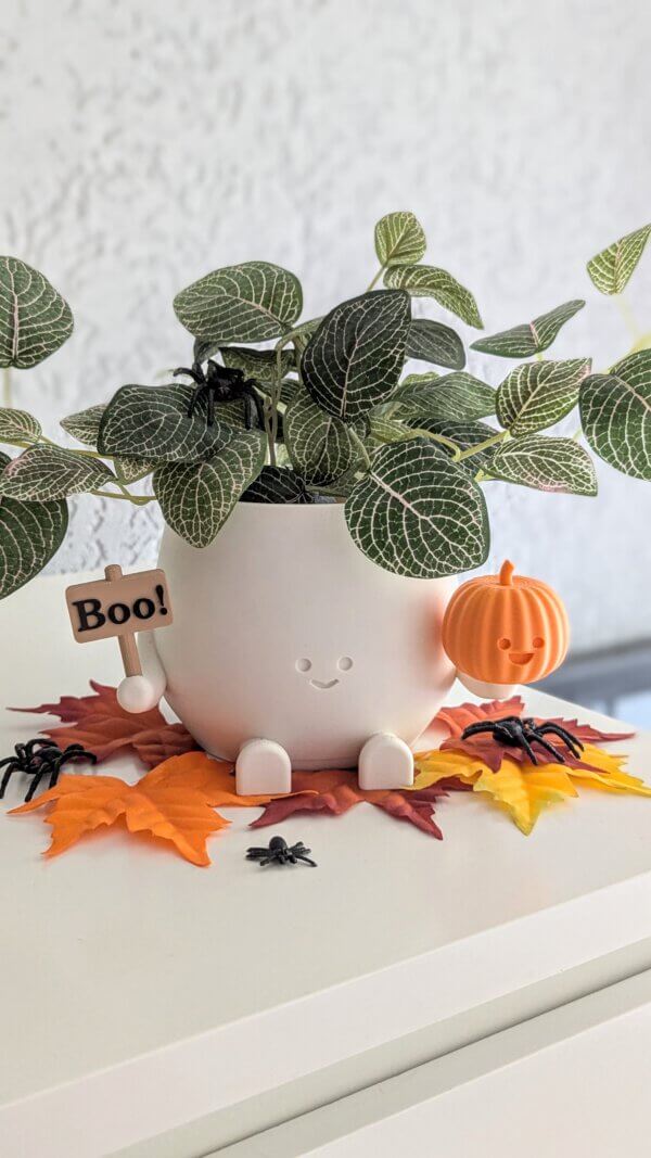 Halloween happy face pumpkin plant pot - Image 10