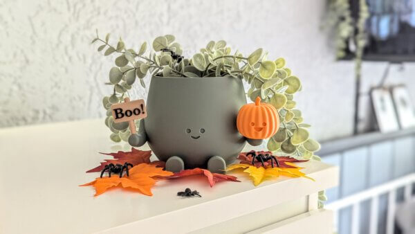 Halloween happy face pumpkin plant pot - Image 7