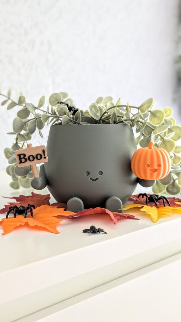 Halloween happy face pumpkin plant pot - Image 5