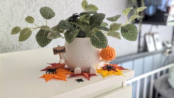 Halloween happy face pumpkin plant pot - Image 8