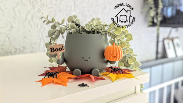 Halloween happy face pumpkin plant pot