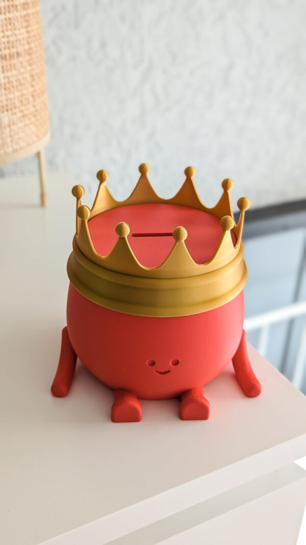 king piggy bank happy face crown