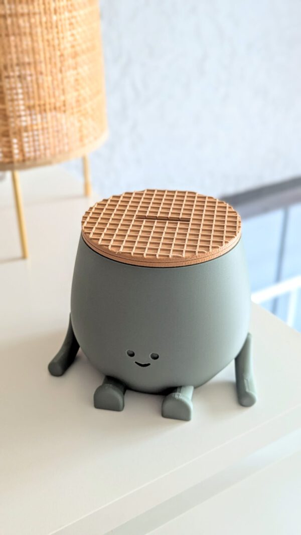 Happy face stroopwafel piggy bank - Image 6