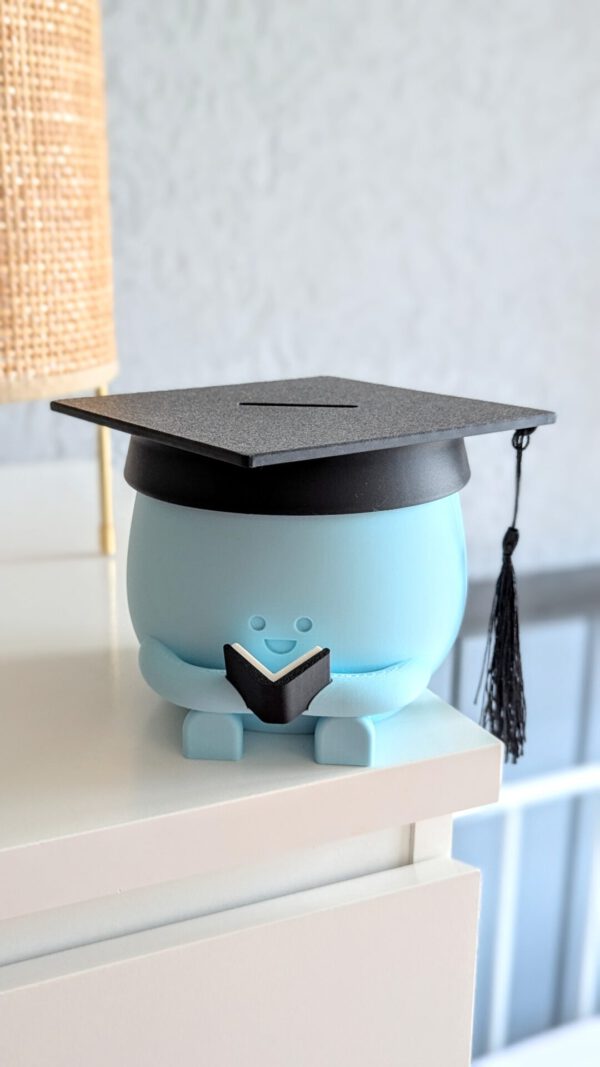 Happy face graduation piggy bank - Image 4