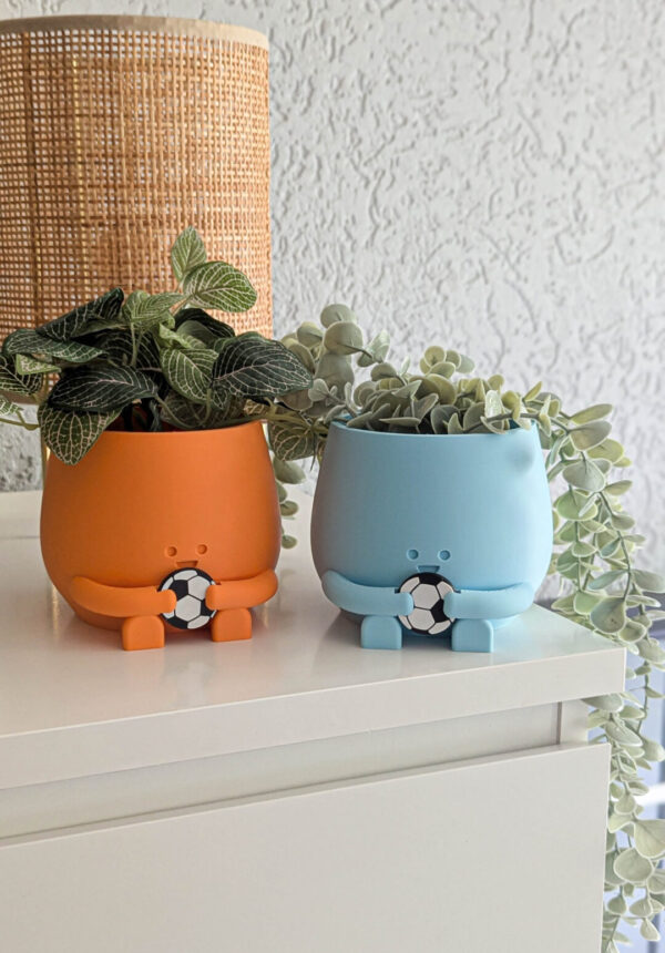 Football player gift soccer player plant pot happy face indoor planter birthday gift flower pot father's day gift fußball fußballgeschenk