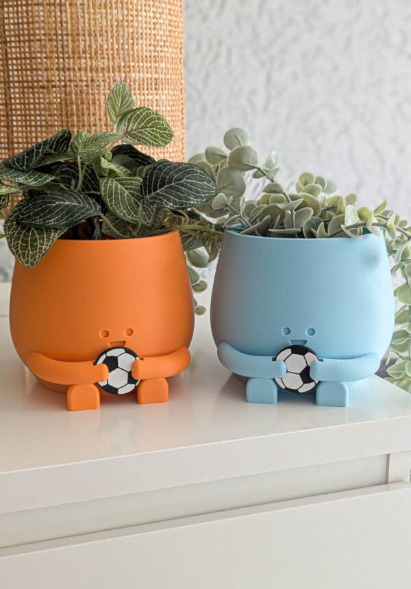 Football player gift soccer player plant pot happy face indoor planter birthday gift flower pot father's day gift fußball fußballgeschenk